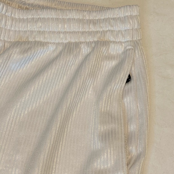 Men’s Under Armour shorts - Picture 5 of 11